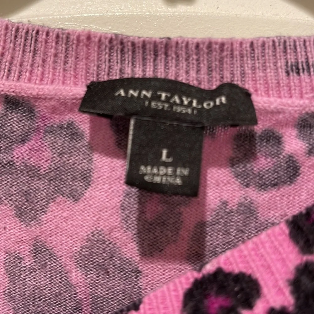 Ann Taylor top - Picture 2 of 4